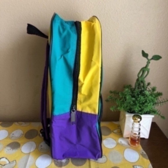 Kids Vintage Winnie the Pooh color block backpack - Picture 10 of 10